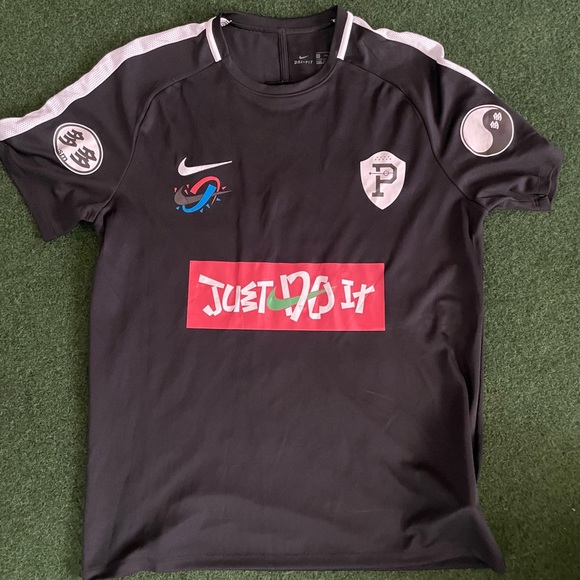 Nike Other - Nike soccer jersey